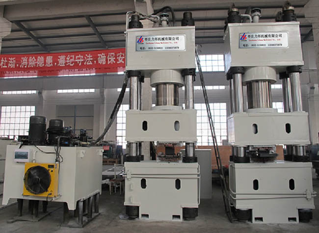 撸撸网站视频橡塑行业用粉末成型液压机