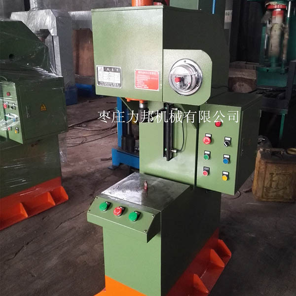 5吨91撸撸色网站图片