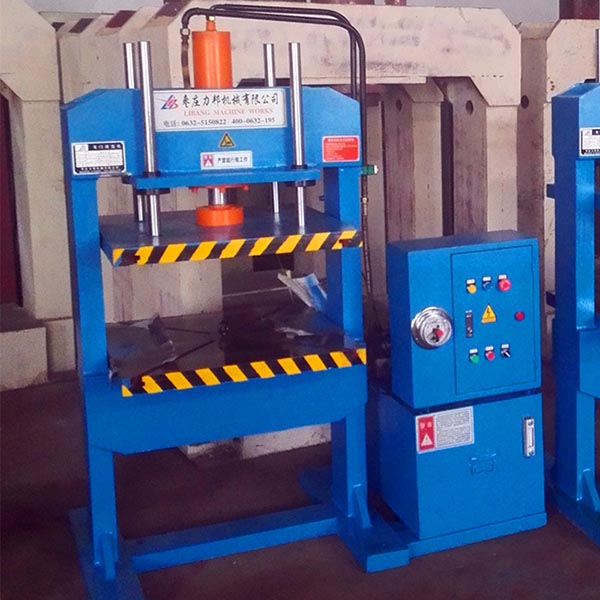 枣庄撸撸网站视频10吨龙门液压机车间拍摄图