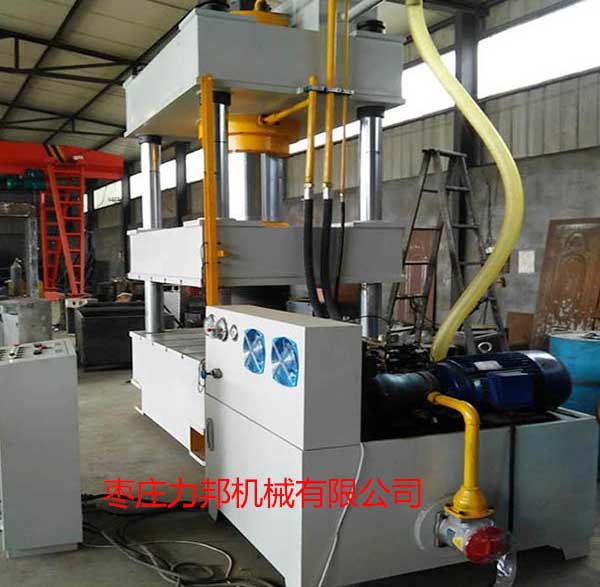 500吨三梁撸撸午夜视频实物图