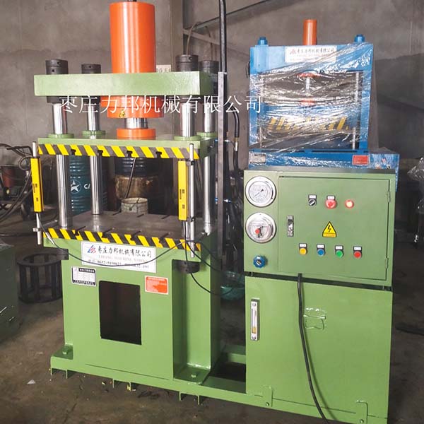 三梁撸撸午夜视频实物图